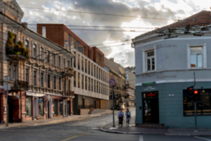 Sostinės J. Basanavičiaus gatvė puošis dar vienu nauju drabužiu