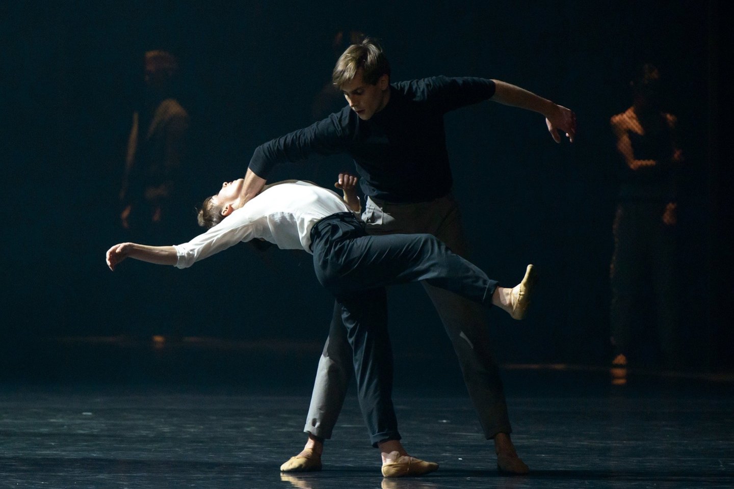 J.Krivickas ir J.Stankevičiūtė M.Rimeikio spektaklyje „Dienos, minutės“ iš baletų triptiko.