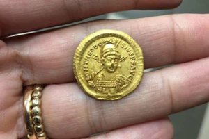 Įspūdingiausi šių metų lobiai – neįtikėtinas lenko radinys miške ir neeilinė moneta stalčiuje (I)