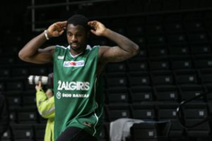 Buvęs „Žalgirio“ legionierius sulaukė kaltinimų – smaugė ir daužė merginą