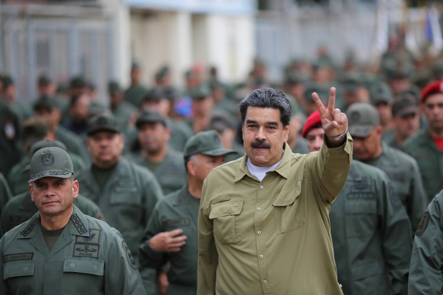  ES 2017 metų lapkritį uždraudė eksportuoti į Venesuelą ginklus bei įrangą, kurie galėtų būti panaudoti represijoms. Šių priemonių buvo imtasi šalyje stiprėjant protestams prieš N.Maduro (nuotr.) režimą.<br> Reuters/Scanpix nuotr.