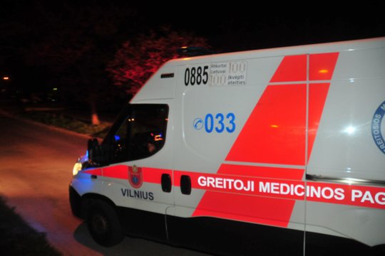 Vilniuje į ligoninę paguldyta alkoholiu apsinuodijusi 16-metė: nugirdė du nepažįstami vyrai