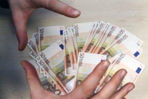 Nenusisekusi panevėžietės internetinė pažintis su italu: moteris prarado 38 tūkst. eurų