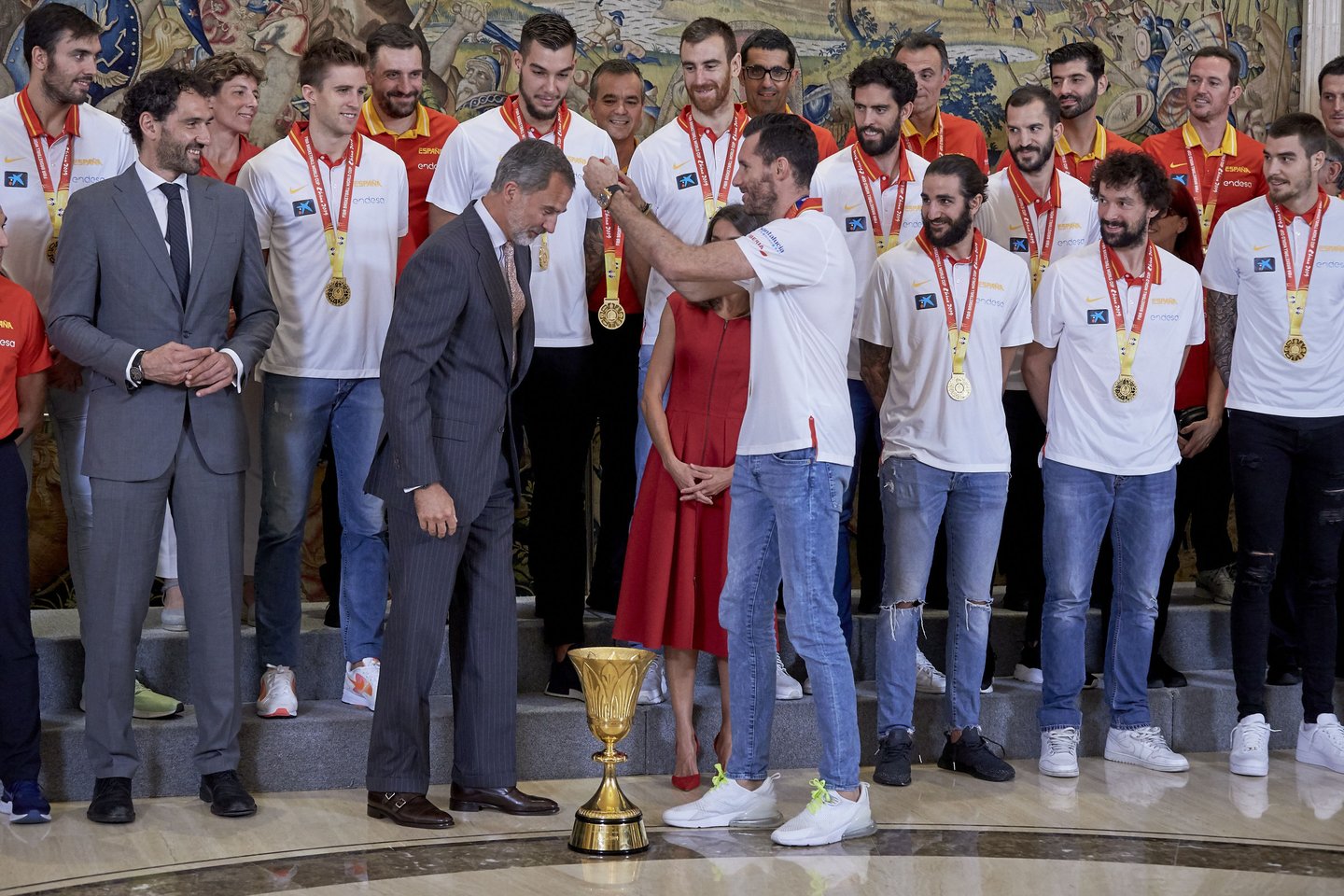 Pasaulio čempionais tapę Ispanijos krepšininkai buvo pagerbti tėvynėje.<br> Scanpix nuotr.