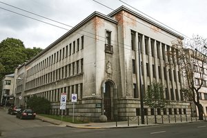 Kauno bibliotekos lankytojų sulaukia ir architektūros perluose, ir daugiabučiuose