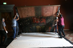 Į Vilnių atkeliavusiame restauruotame šedevre – Maskvos pažeminimas