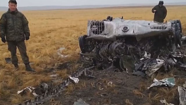 Rusijoje pratybų metu neišsiskleidė parašiutai: iš kovos mašinų liko tik šipuliai