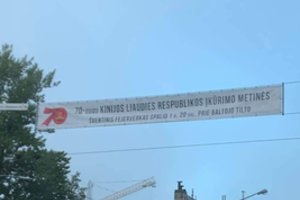 Vilniaus valdžia žada pašalinti reklamas, kviečiančias švęsti komunistinės Kinijos įkūrimą