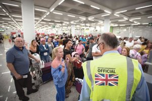 Po turizmo milžinės fiasko – svarstymai, kas iš to išloš: nurodo ir galimą kandidatą