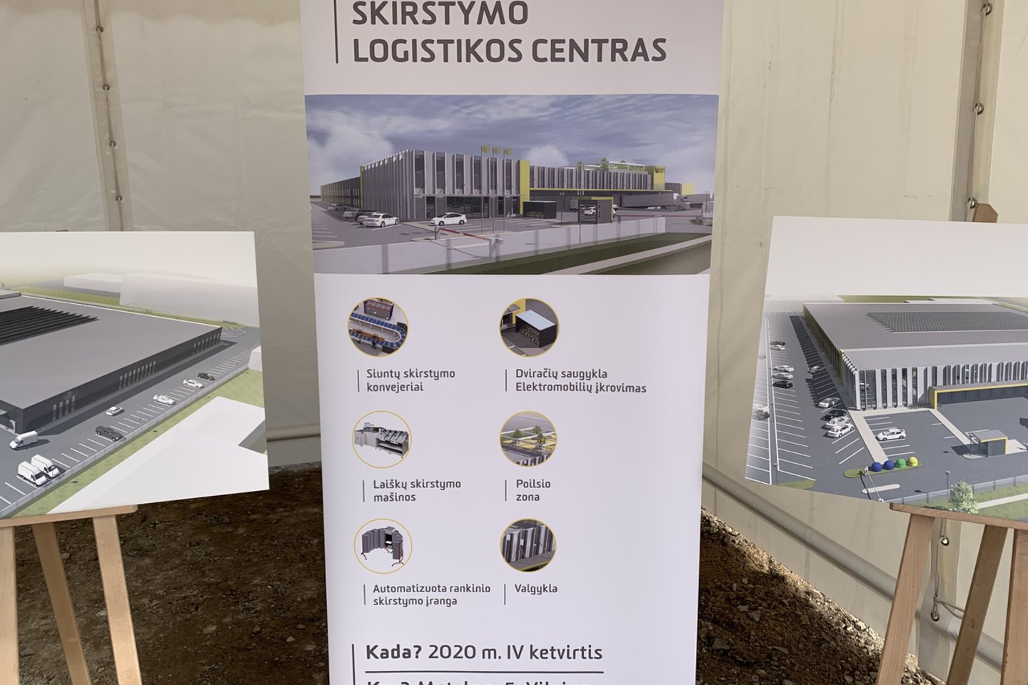 Antradienį, rugsėjo 24-ąją, įkasta simbolinė automatizuoto logistikos centro kapsulė.<br> V.Ščiavinsko nuotr.