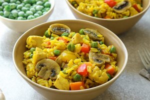 Ilgai neužtruksite, ir valgis – ant stalo: vištiena su ryžiais ir daržovėmis