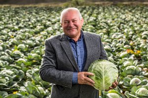 Ūkininkas V. Girdzijauskas „Lidl“ lietuviškus kopūstus tiekia ištisus metus – augina 15 skirtingų rūšių