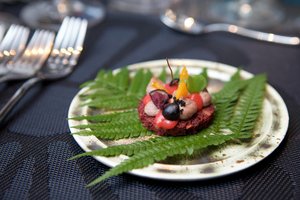 Gurmanų vakarienę Anykščiuose paįvairino miško skoniai ir kvapai