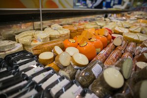 Pasakė, kokius sūrius pamėgo lietuviai: atsirado konkurentas varškės sūriui