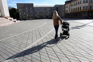 Ekonomistė: Lietuvos pramonėje imame matyti lėtėjimo ženklus