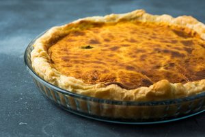 Cukinijų pyragas su sūriu tiks pusryčiams, pietums ir vakarienei