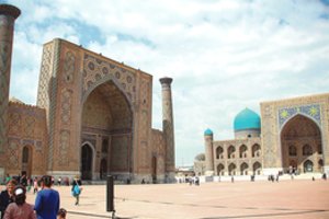 Uzbekija nusprendė reklamuotis neįprastu būdu: sulaukė milijonų peržiūrų