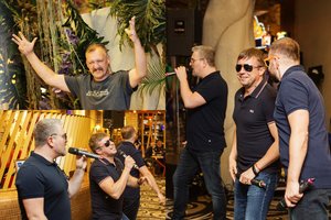 Stano, Deivydas Zvonkus ir Marius Jampolskis atidarė vakarėlių sezoną Šiauliuose