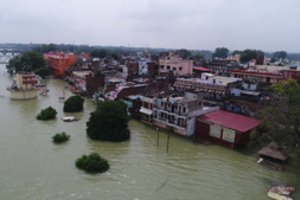 Šiaurės Indijoje per potvynius žuvo mažiausiai 44 žmonės