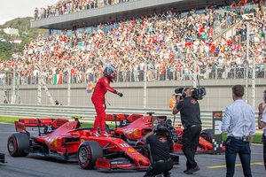 „Ferrari“ lenktynininkas jau ketvirtą kartą iš eilės startuos iš pirmosios pozicijos