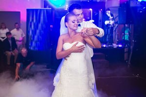 Vestuvių pasaka baigėsi, kai išsižiojo geriausias jaunikio draugas