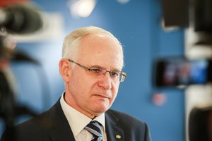 Ministras A. Monkevičius partijų susitarimo dėl švietimo nesitiki greitai