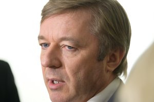 R. Karbauskis bandys gauti bankų savininkų nuomonę dėl turto mokesčio