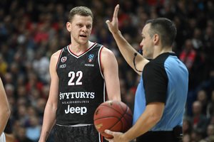 „Rytui“ pergalę nukalęs E. Bendžius ramina aistras: „Kol kas planų iš grupės išeiti neturime“