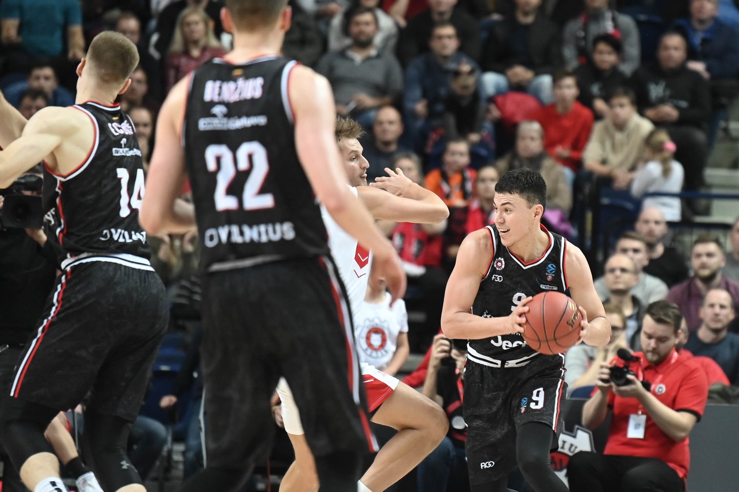"Rytas" pranoko svečius iš Krasnodaro ir įsirašė pirmąją pergalę Europos taurės turnyre.<br>V.Skaraičio nuotr.