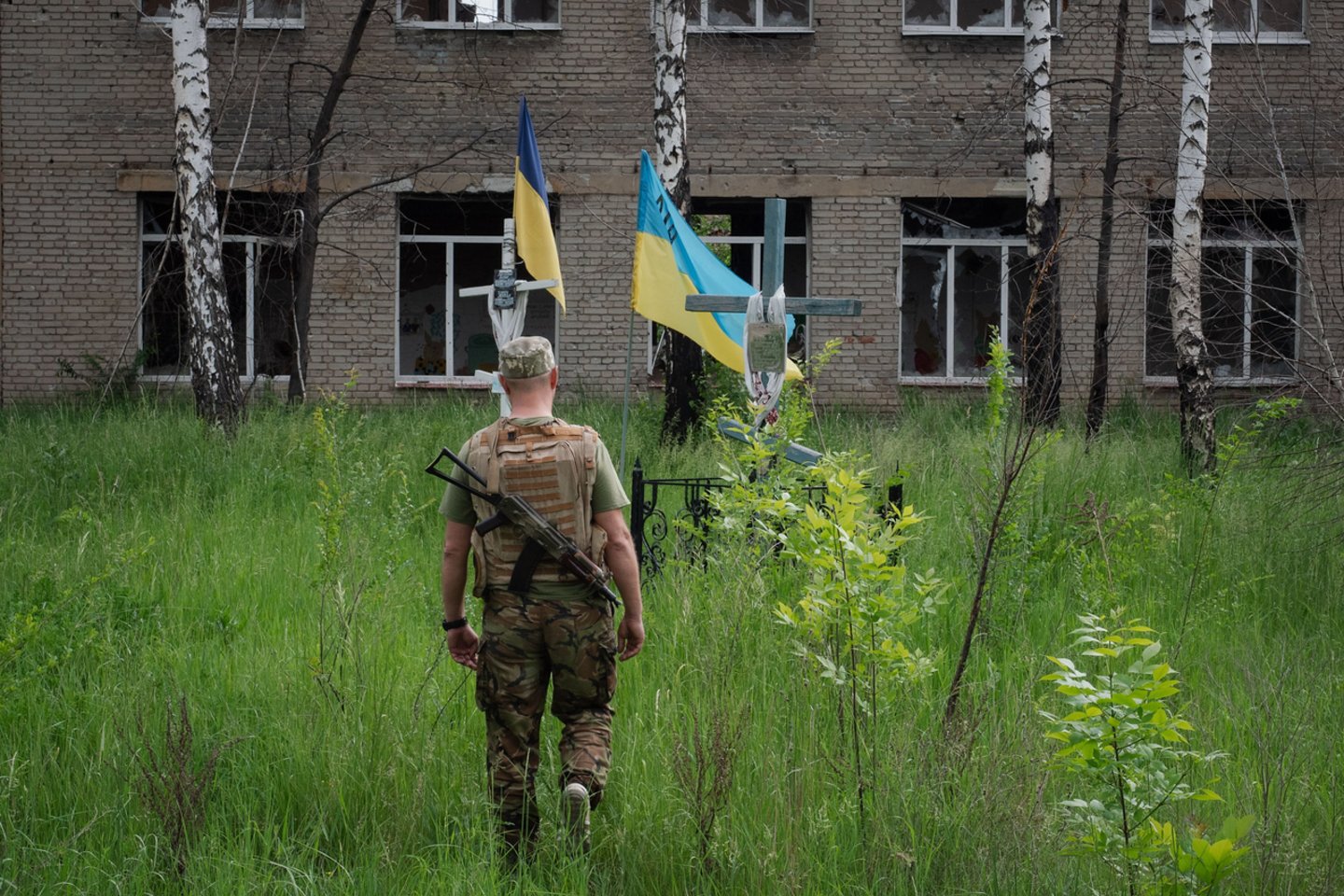 Teigiama, kad tai „savo ruožtu yra raktas siekiant tvaraus taikaus sprendinio konfliktui Rytų Ukrainoje“.