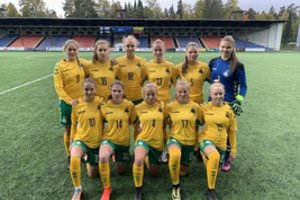 Lietuvos 19-metės futbolininkės skaudžiai pralaimėjo suomėms