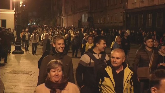 Ukraina nepatenkinta – tūkstančiai žmonių protestavo dėl susitarimo su Rusija