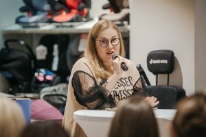 Mama tapusi Dovilė Filmanavičiūtė dalijosi patarimais, kaip rinkti kūdikio kraitelį