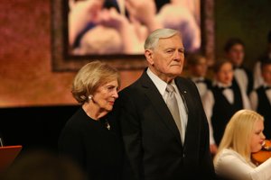 V. Adamkus – atvirai apie žmonos Almos būklę: „Kiekvieną rytą keliuosi su ta pačia mintim“