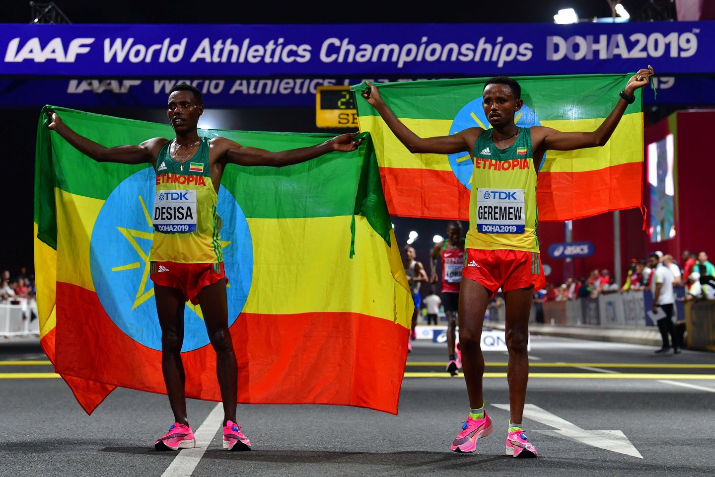 Pasaulio čempionato maratono rungtyje triumfavo Etiopijos bėgikai.<br>AFP/Scanpix nuotr. 