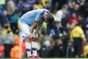 Anglijos čempionate netikėtai krito abu Mančesterio klubai