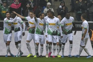 Vokietijos lygoje lyderių kaita: į turnyro lentelės viršūnę šoktelėjo Menchengladbacho klubas 