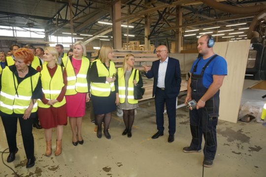 Ekspertai: besirūpinančios darbuotojų sauga įmonės dirba pelningiau