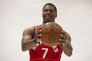 „Raptors“ milijonai privertė dar metams likti K. Lowry klube
