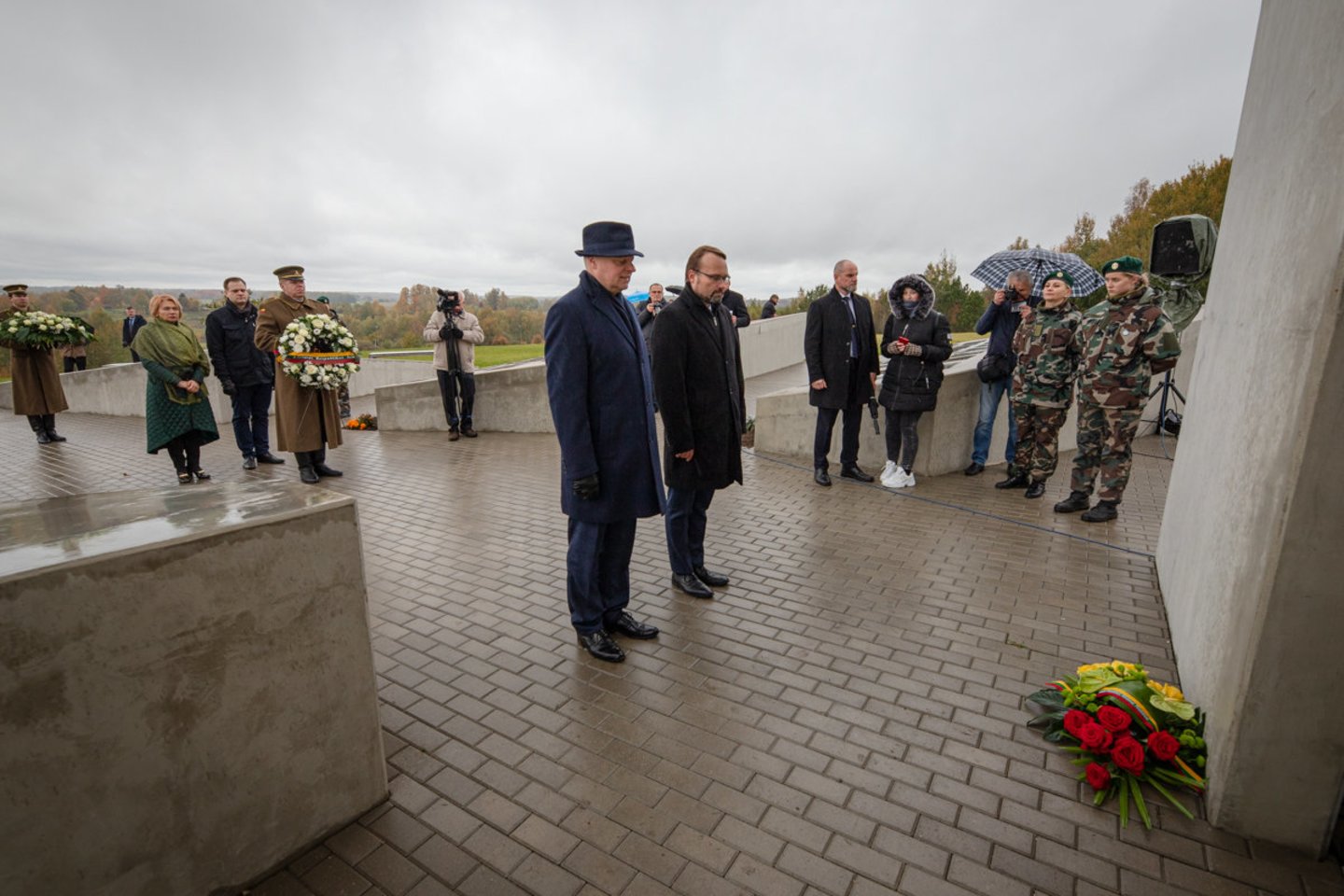  Kryžkalnyje pradėtas statyti memorialas Lietuvos partizanams.<br> LRVK/Darius Janučio nuotr.