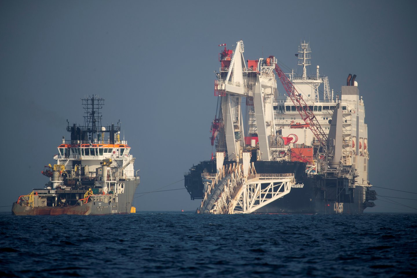   Rugsėjo mėnesį keli prie Europos krantų buvę SGD dujovežiai buvo nukreipti Azijos šalių link.<br>Reuters/Scanpix nuotr.