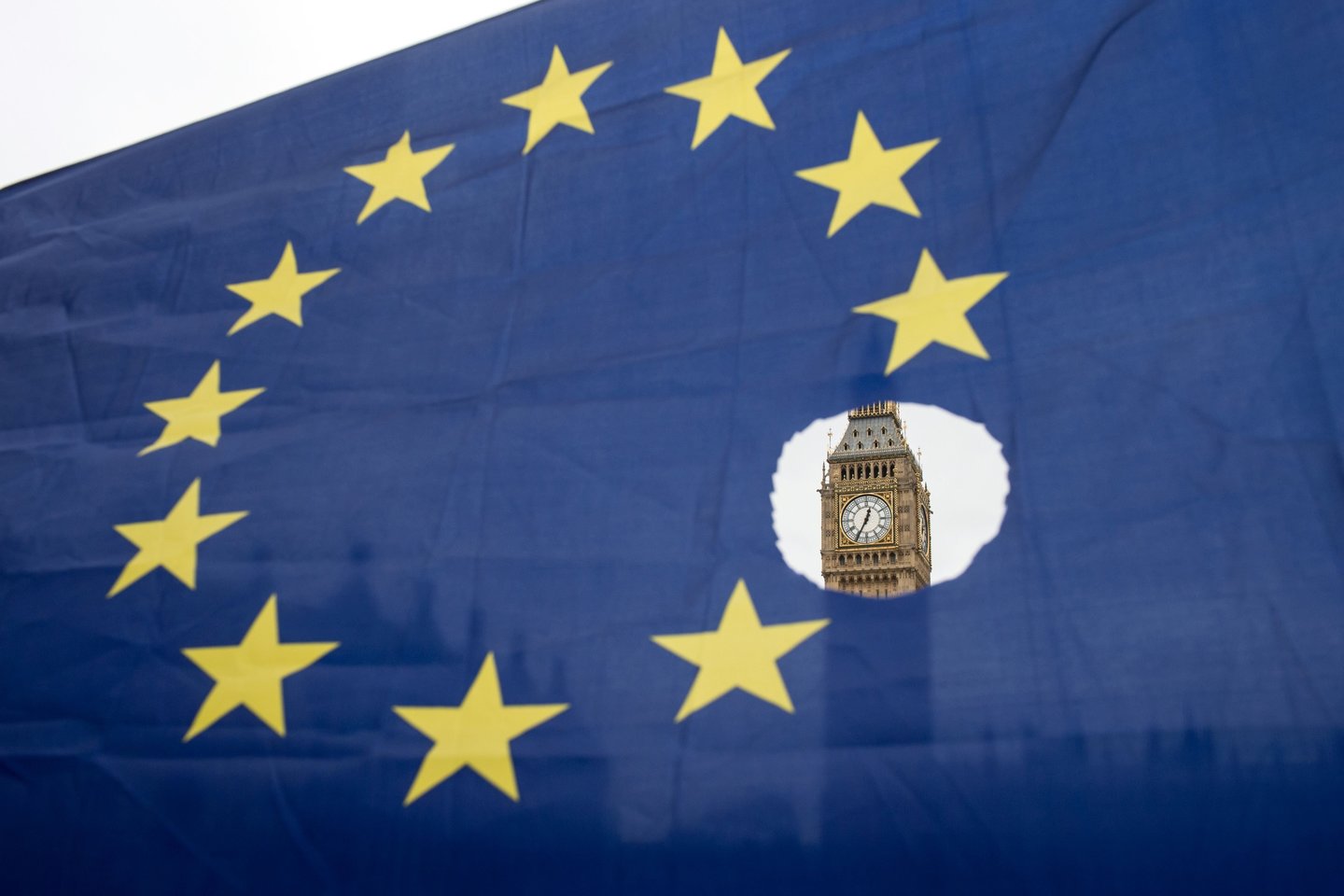 Jungtinės Karalystės (JK) premjeras Borisas Johnsonas mano, kad jo derybos su ES žlugs, o tada jis turės „daryti visokius dalykus“, kad užkirstų kelią dar vienam „Brexit“ atidėjimui, žurnalui „The Spectator“ sakė aukštas Vyriausybės pareigūnas.<br>AFP/Scanpix nuotr.
