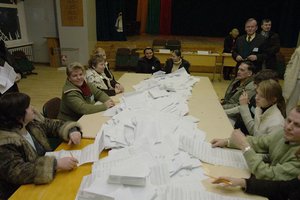 Siūloma perskaičiuoti rinkimų balsus, jei skirtumas yra mažesnis nei 50