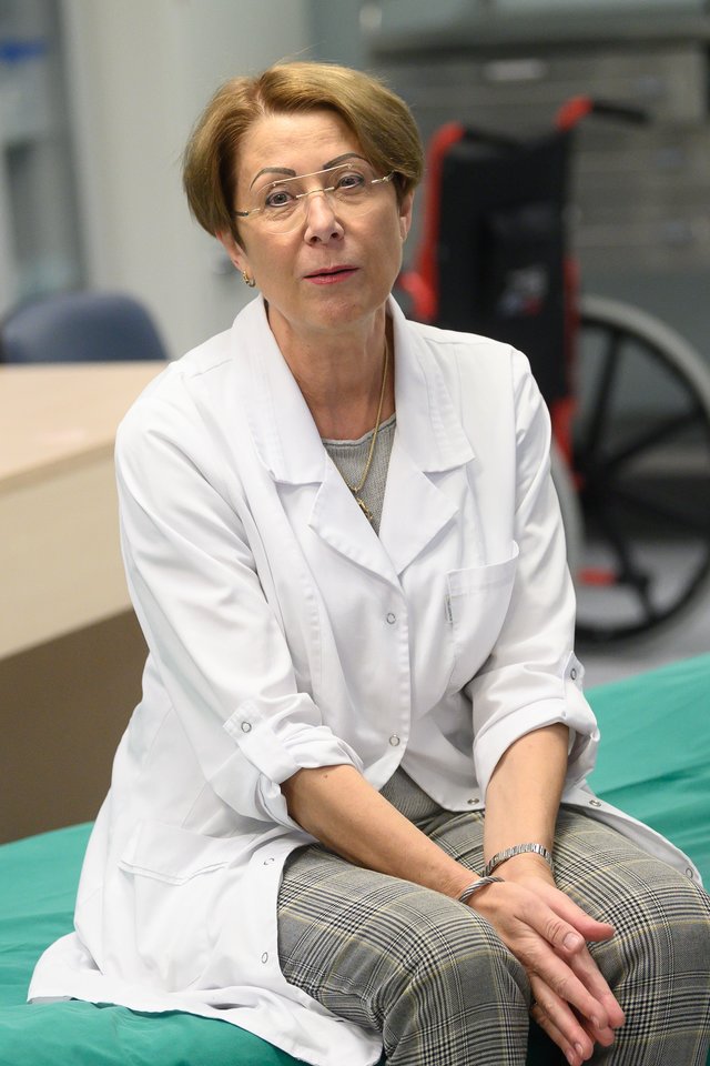 Santaros klinikų Skausmo medicinos centre dirbanti profesorė Jūratė Šipylaitė.<br>V.Skaraičio nuotr.