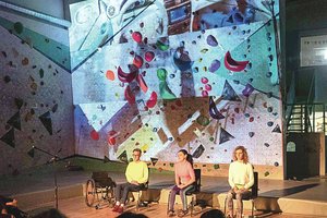 Neįgalios aktorės scenoje virto itin galingomis