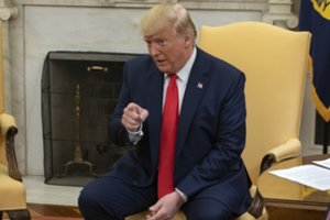 JAV Senato Teismų komiteto vadovas kviečia D. Trumpo advokatą į apklausą dėl Ukrainos