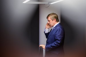 Neramumai už uždarų valstiečių durų – kirčiai R. Karbauskiui, iškasta net KGB korta
