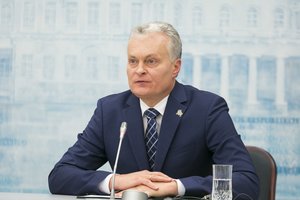 G. Nausėdos patarėjas: prezidentas juodųjų sąrašų nesudarinės