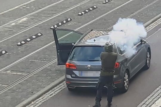 Prieš antisemitinę ataką Vokietijoje užpuolikas internete paskelbė „manifestą“