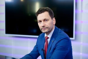 Seimo narys R. Šarknickas apie taršos mokestį: savininkai automobilį eksploatuos iki jo grabo lentos